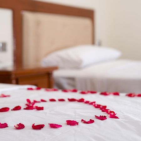 Su Tine San Royal Palace Hotel Bagan Dış mekan fotoğraf