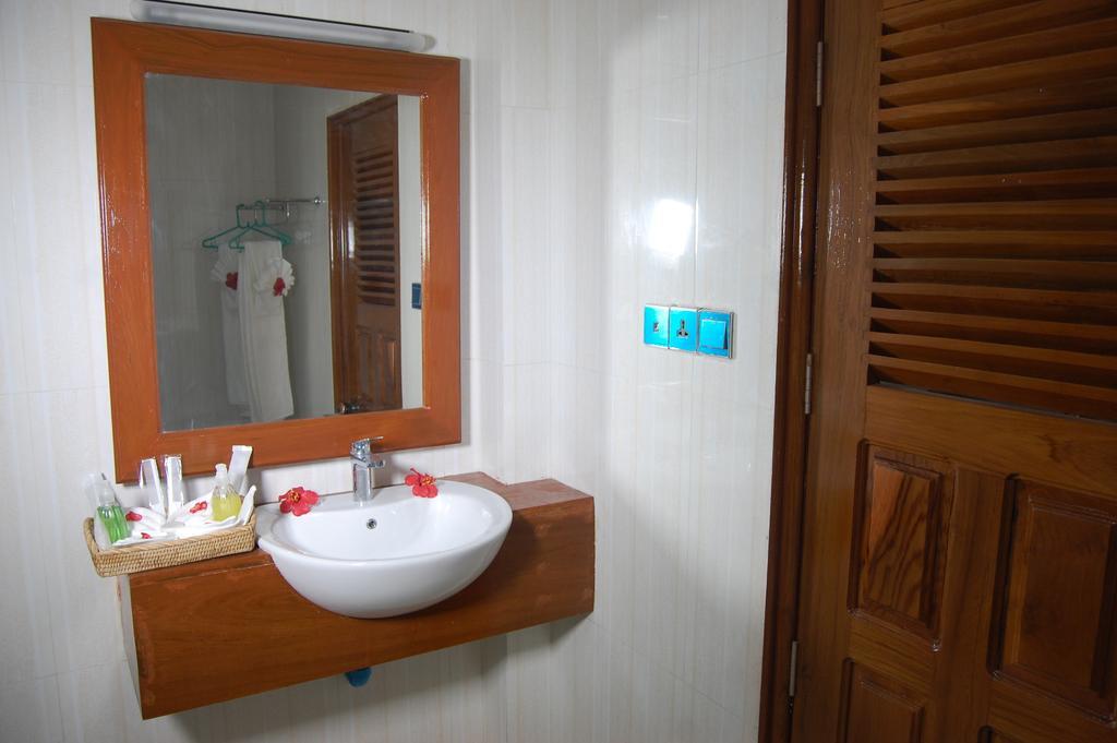 Su Tine San Royal Palace Hotel Bagan Oda fotoğraf