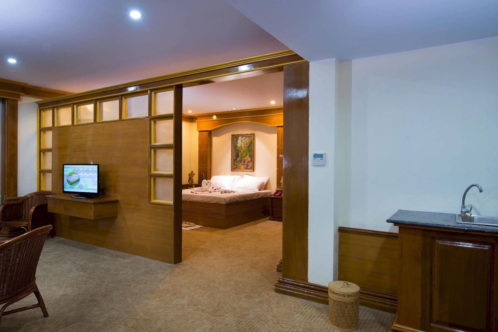 Su Tine San Royal Palace Hotel Bagan Dış mekan fotoğraf