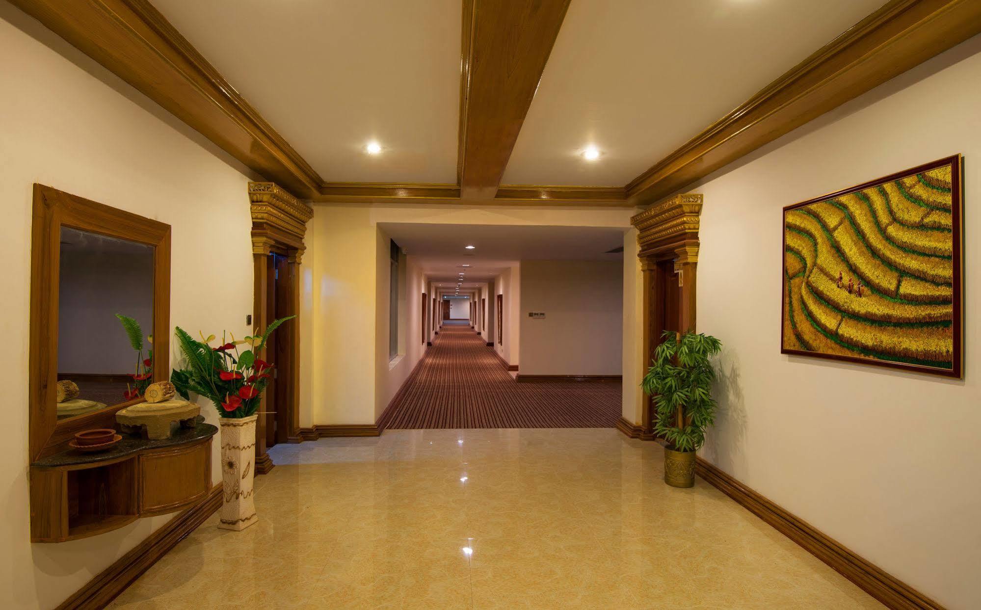 Su Tine San Royal Palace Hotel Bagan Dış mekan fotoğraf